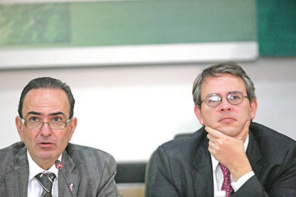 Diputados analizan elevar tipo de cambio