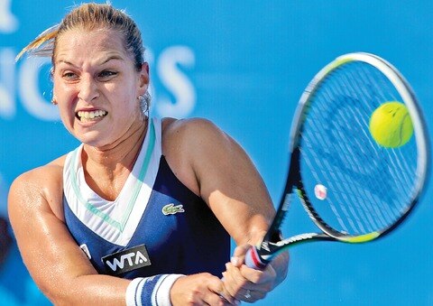 Cibulkova triunfa y cautiva a la afición