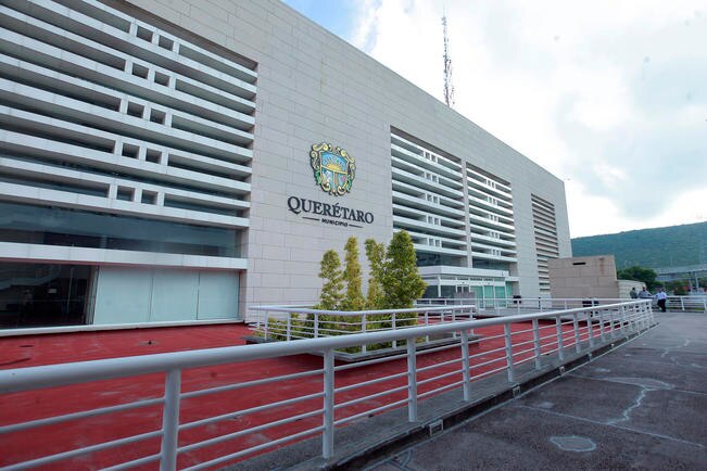 Lanzan ultimátum a ex funcionarios