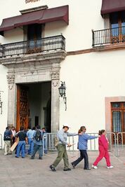 Gobiernos olvidan a invidentes, admiten