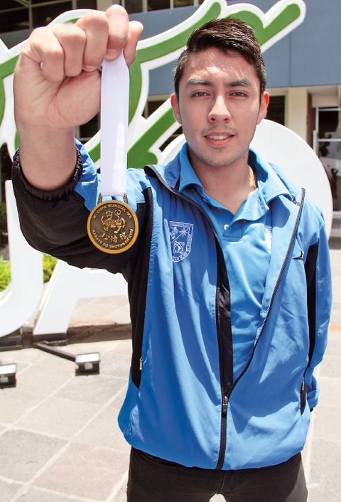 Pedraza cosecha oro en Cuba