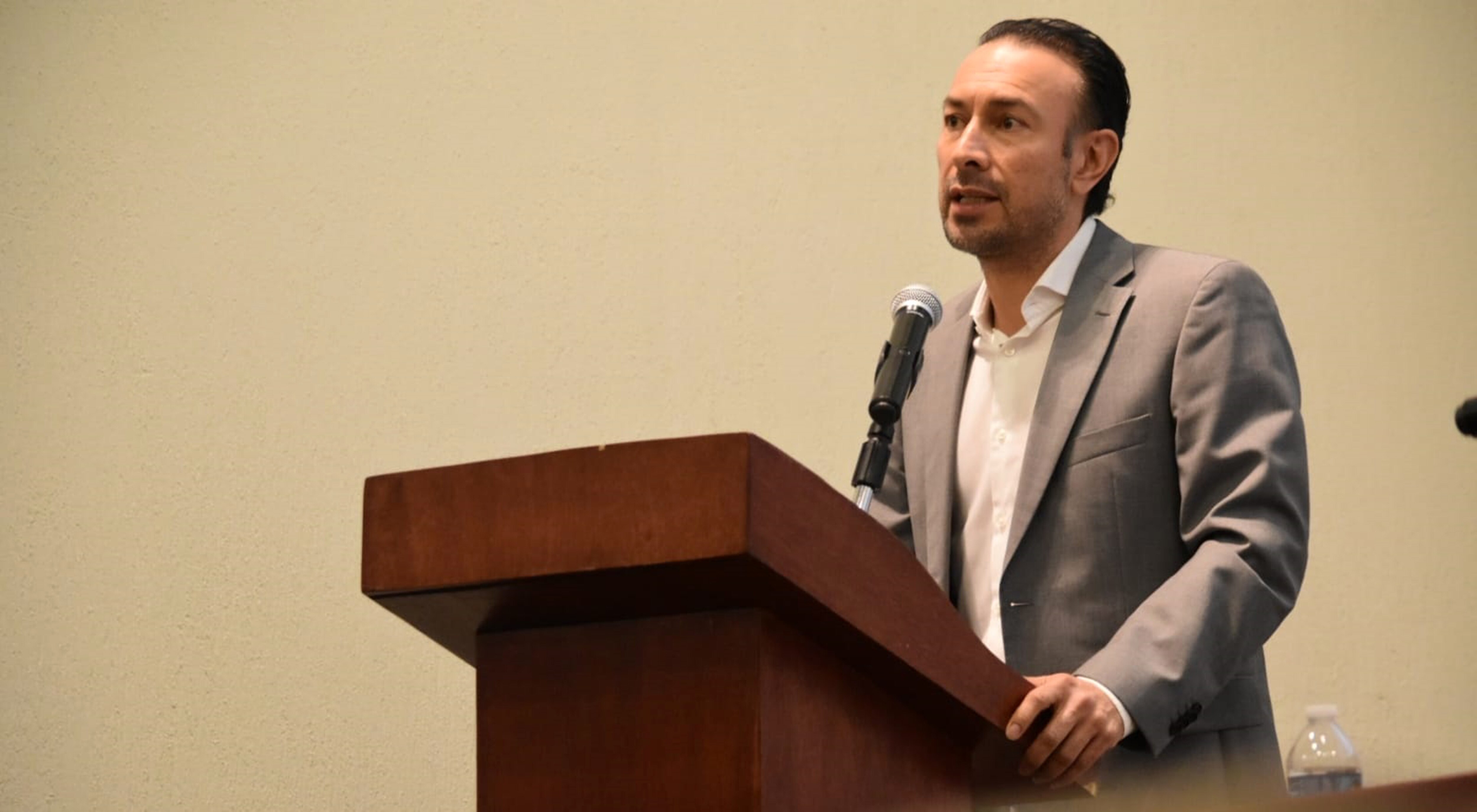 "Lo que necesita Querétaro es un gobierno municipal más eficiente": Arturo Maximiliano