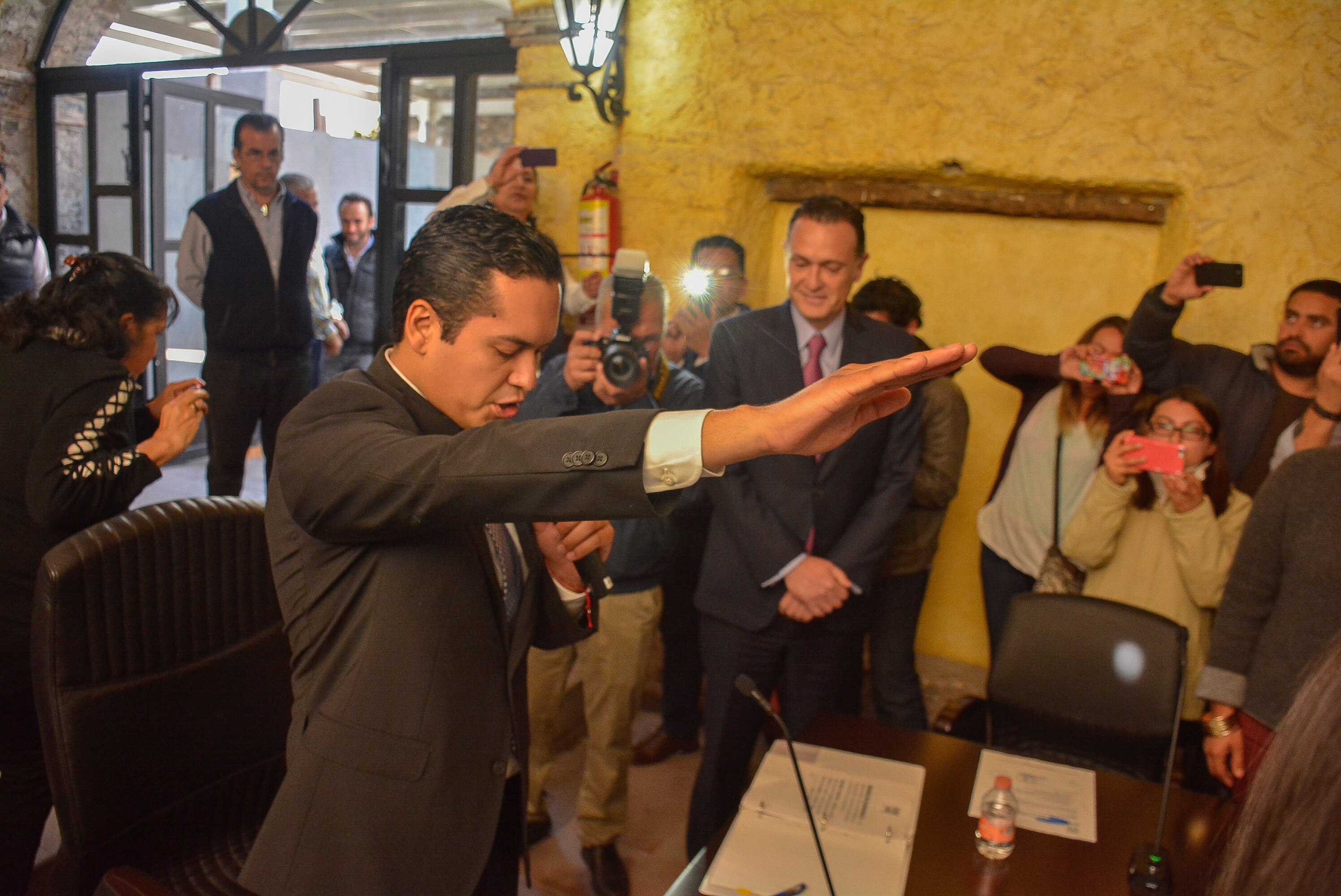 #Avance Josué Guerrero Trápala tomó protesta como edil de Corregidora