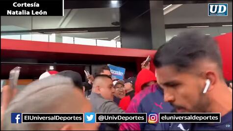 Tras agredir a aficionado, Miguel Ponce se disculpa