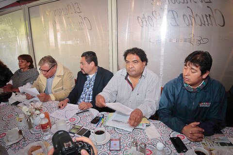 Recibe Pablo González amenazas telefónicas