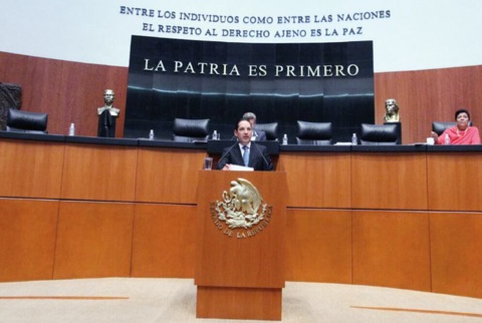 Senador se escuda en fuero, acusan