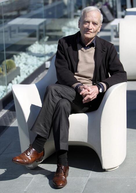 Reconocen a Goytisolo por su compromiso con la literatura