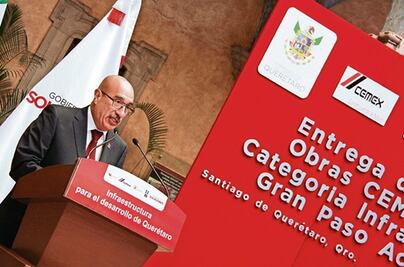 Entregan galardón al Gran Paso Acueducto