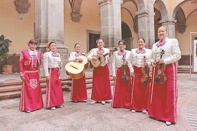 Celebran a la mujer en la cultura