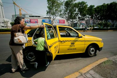 En agosto inicia cobro de viajes con taxímetro 