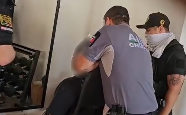 Detienen a 10 funcionarios en Chiapas por presunta tortura; video exhibe abuso durante operativo en Tuxtla Gutiérrez