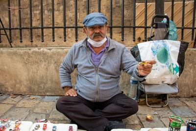 Convierte latas de aluminio en figuras