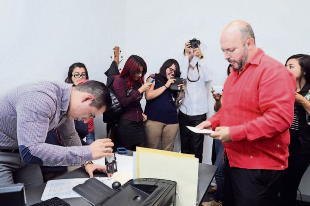 El diputado del PRI Carlos Vega de la Isla dice que la propuesta se elaboró después de diversas denuncias de abusos sexuales por asociaciones de padres (RICARDO LUGO. EL UNIVERSAL)