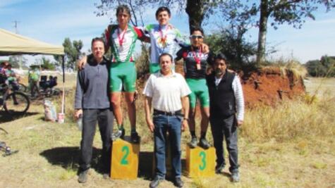 Ciclistas avanzan a ON 2014