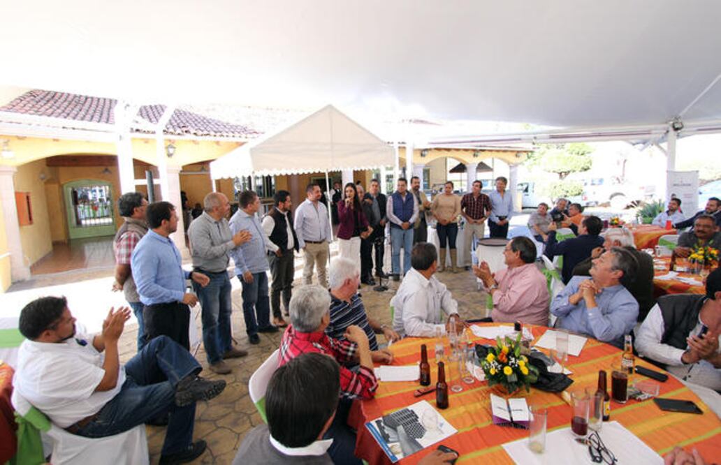 Los ingenieros fortalecieron lazos y degustaron un menú mexicano. (FOTOS: LUIS SÁNCHEZ. EL UNIVERSAL)