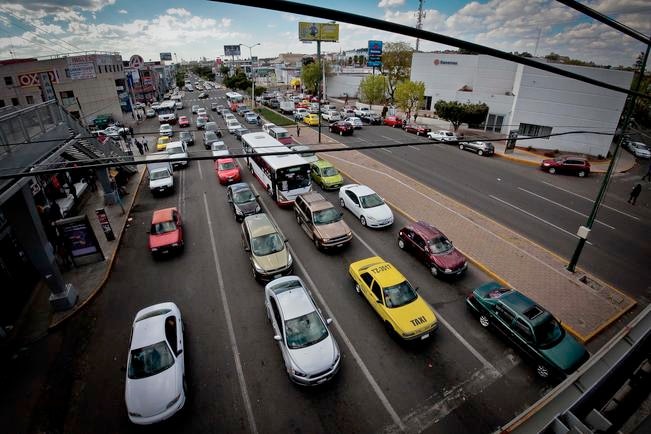Restringirían entrada de autos queretanos