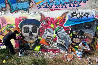 Artistas urbanos inmortalizan el Día de Muertos en las colonias de Querétaro
