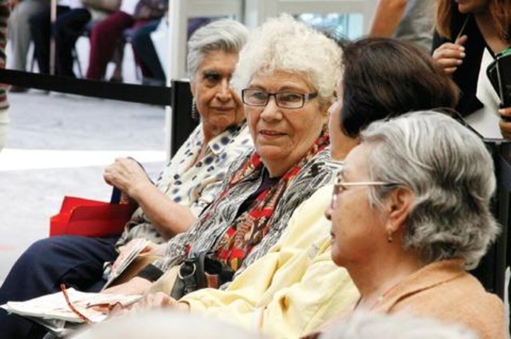 DIF apoyará a personas mayores