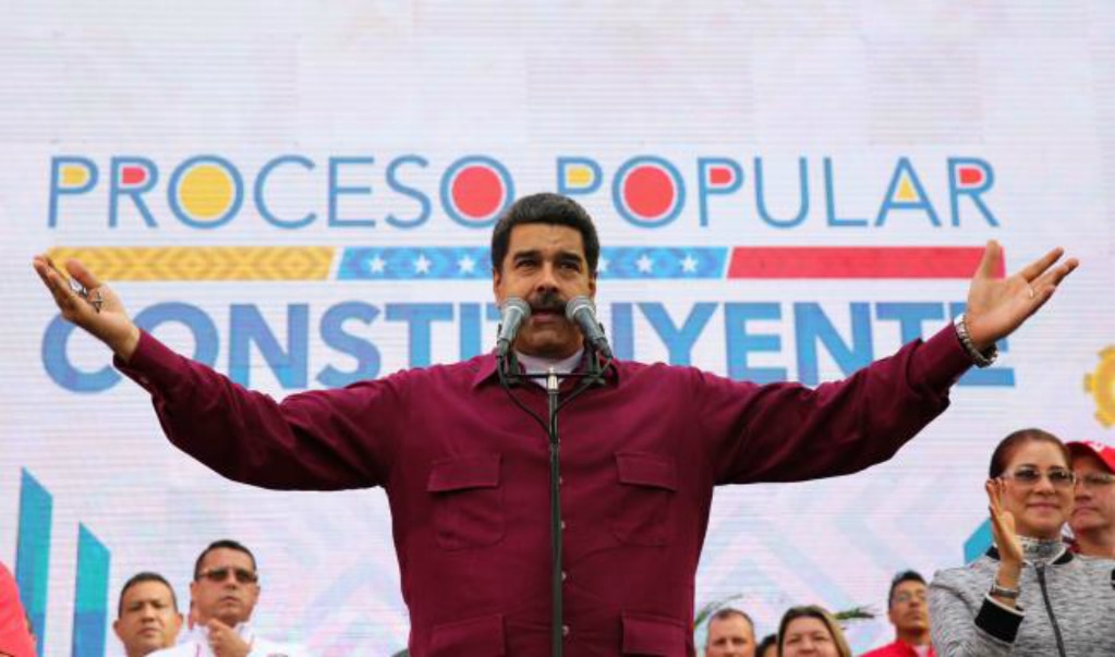 México se ha convertido en "estado fallido a merced de la violencia": Maduro