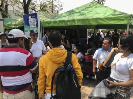 Largas filas en trámite de tarjeta del Qrobús