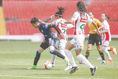Gallos Femenil no levanta el vuelo