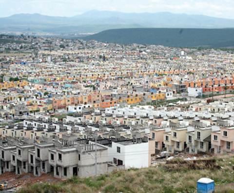 Quieren rebasar meta en construcción