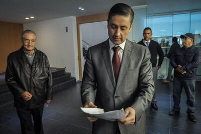 Frena juez proceso para votar futuro de ómbudsman