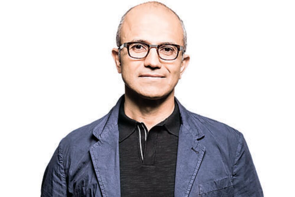 Satya Nadella visita México