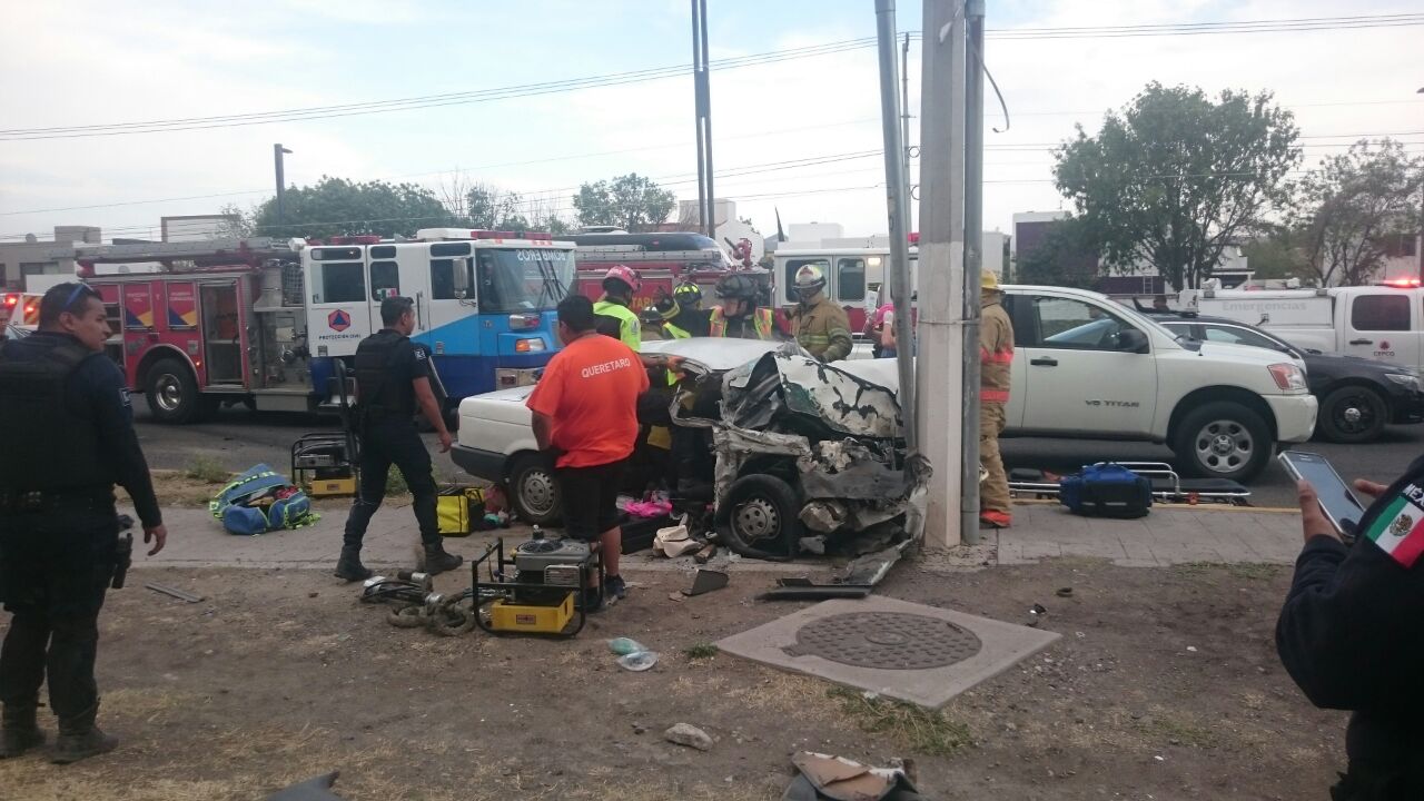 Fuerte accidente en Corregidora deja 14 lesionados