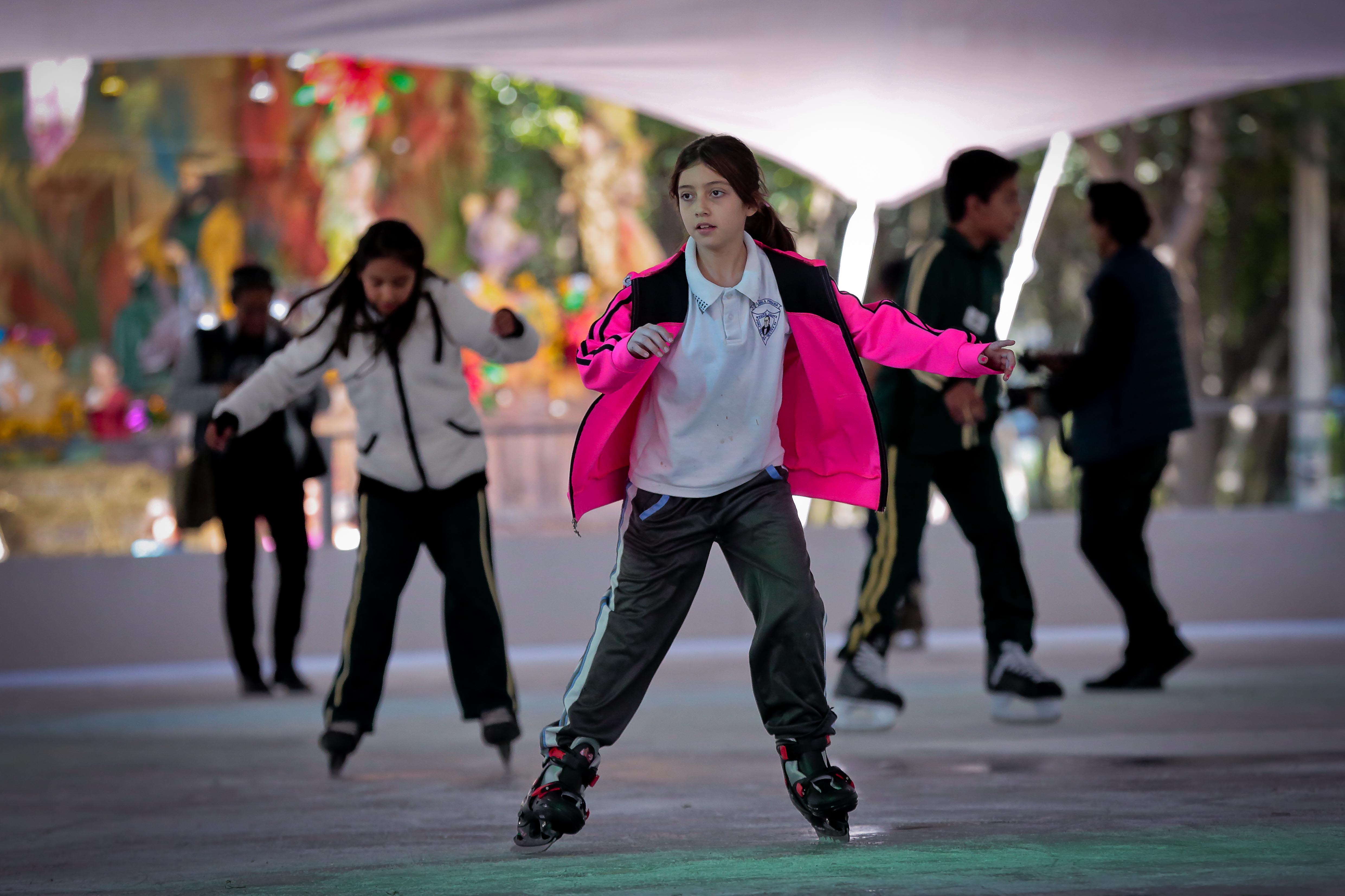 Lista la pista de patinaje en la Alameda