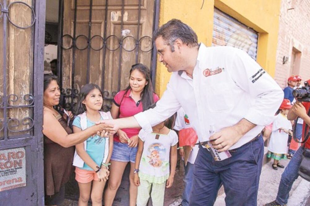 Refrenda apoyo a escuelas