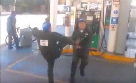 Triple AAA busca a jóvenes que hicieron viral video en gasolinera