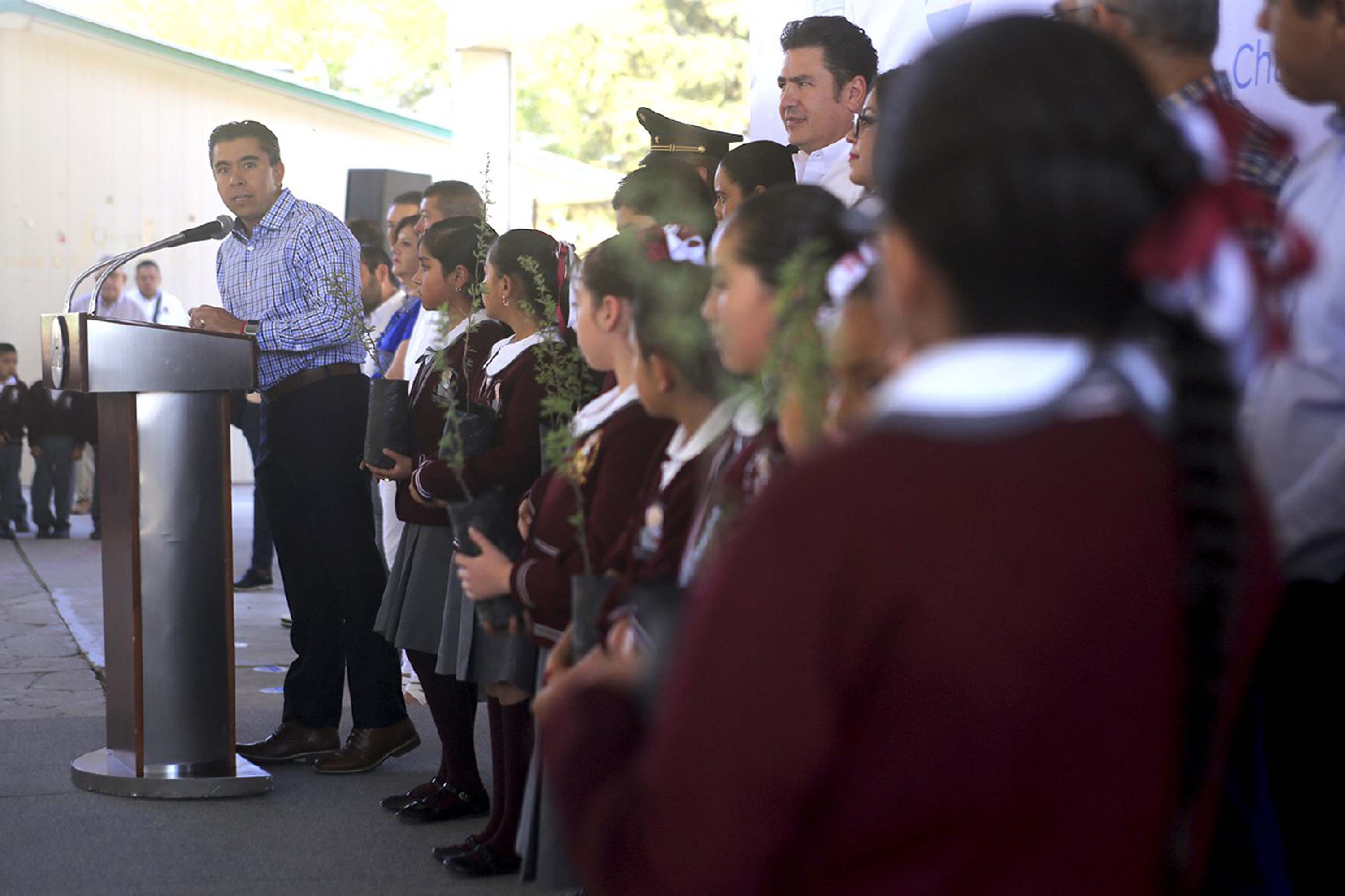 Inicia Roberto Sosa programa de reforestación