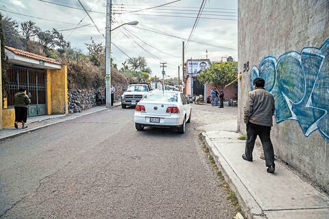 Insistirá San Juan en pedir apoyo de Pemex