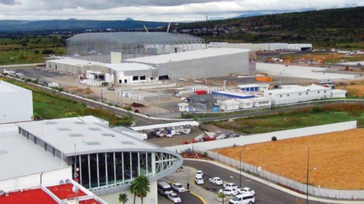 MRO opta por jóvenes de UNAQ