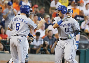 Kansas City iguala serie con Houston