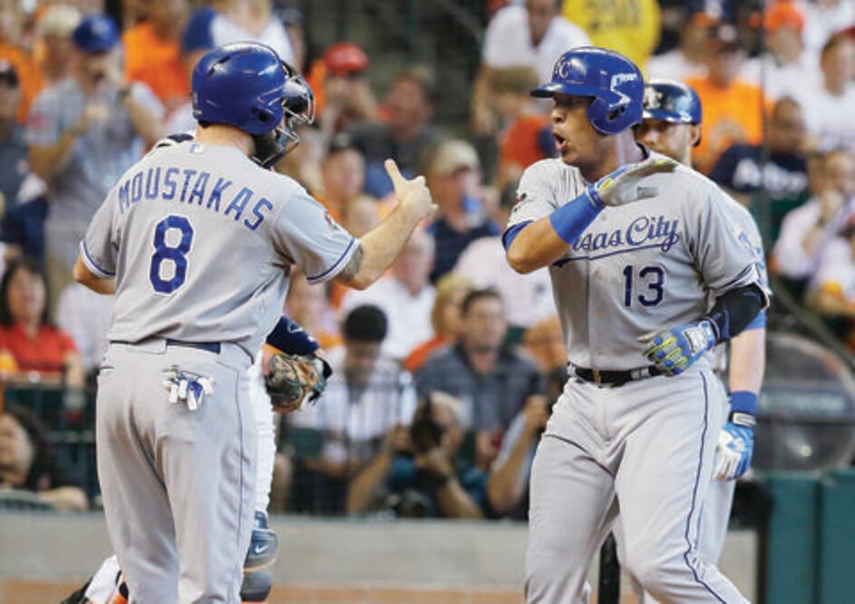 Kansas City iguala serie con Houston