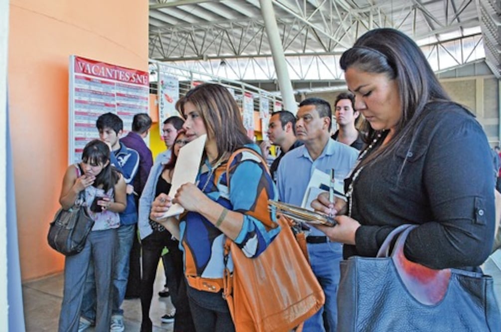  Realiza SNE feria del empleo 2013