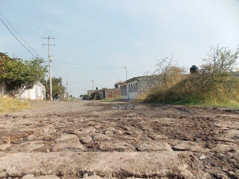 Lluvia daña calles en La Negreta