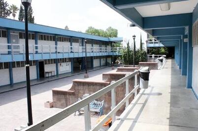 Lista, primera etapa de la universidad: Macías