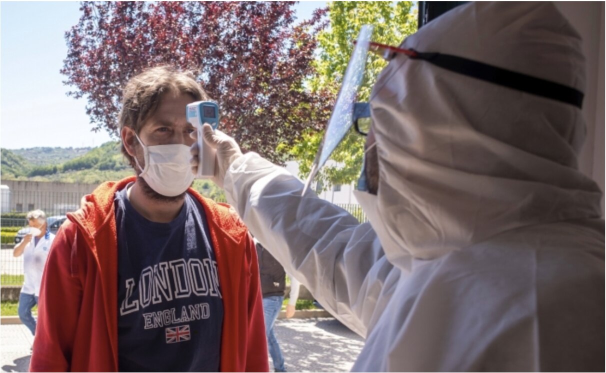 Italia registra 195 muertes por Covid-19 en un día; reducen contagios