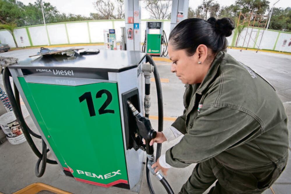La Unión de Estaciones de Servicio de Querétaro dijo que la escasez de combustible es recurrente desde hace meses, pero se ha agravado en los últimos días. (FOTO: VÍCTOR PICHARDO. EL UNIVERSAL)