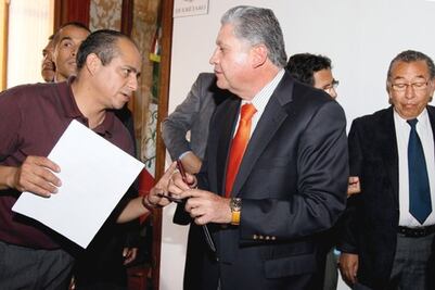 Pide diputado subsanar error.