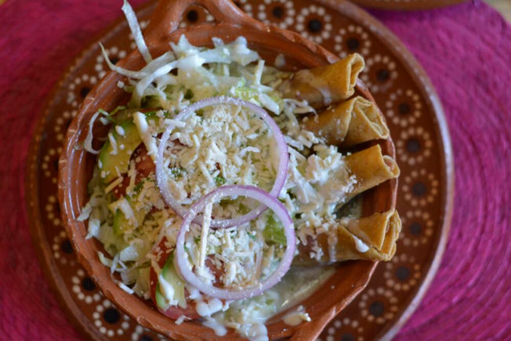 Joaquín creció en medio de aquel proyecto familiar y recuerda que al principio vendían sólo los fines de semana. FOTO: Mario Valdés