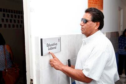 Vivir sin poder ver, un reto de vida y tenacidad