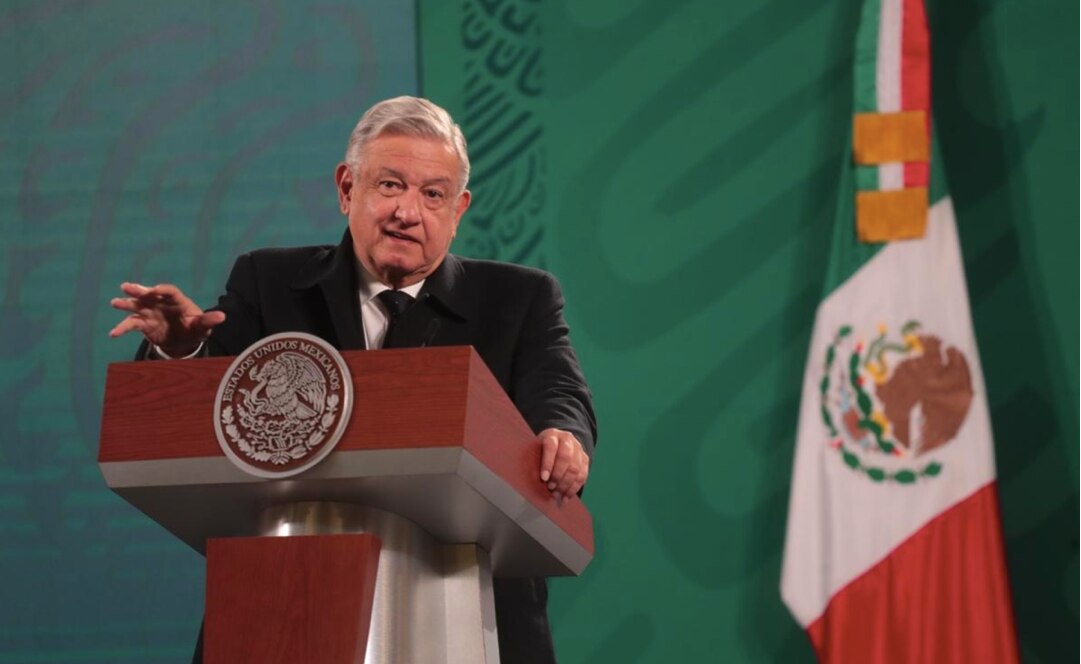 Se compraron barcos de gas licuado para enfrentar apagones en norte del país: AMLO