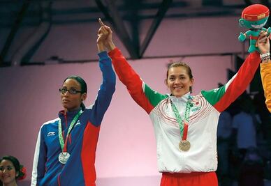  Suspendida por su ‘dedazo’