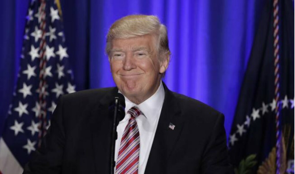 Trump busca impuesto del 20% a importaciones de México para pagar muro