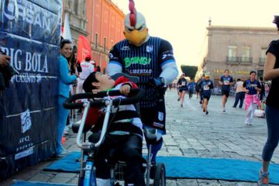 Presentan la Carrera Gallos 2014