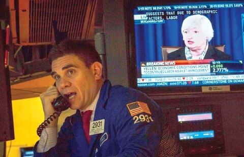 Fed recorta estímulos y pronóstico de PIB